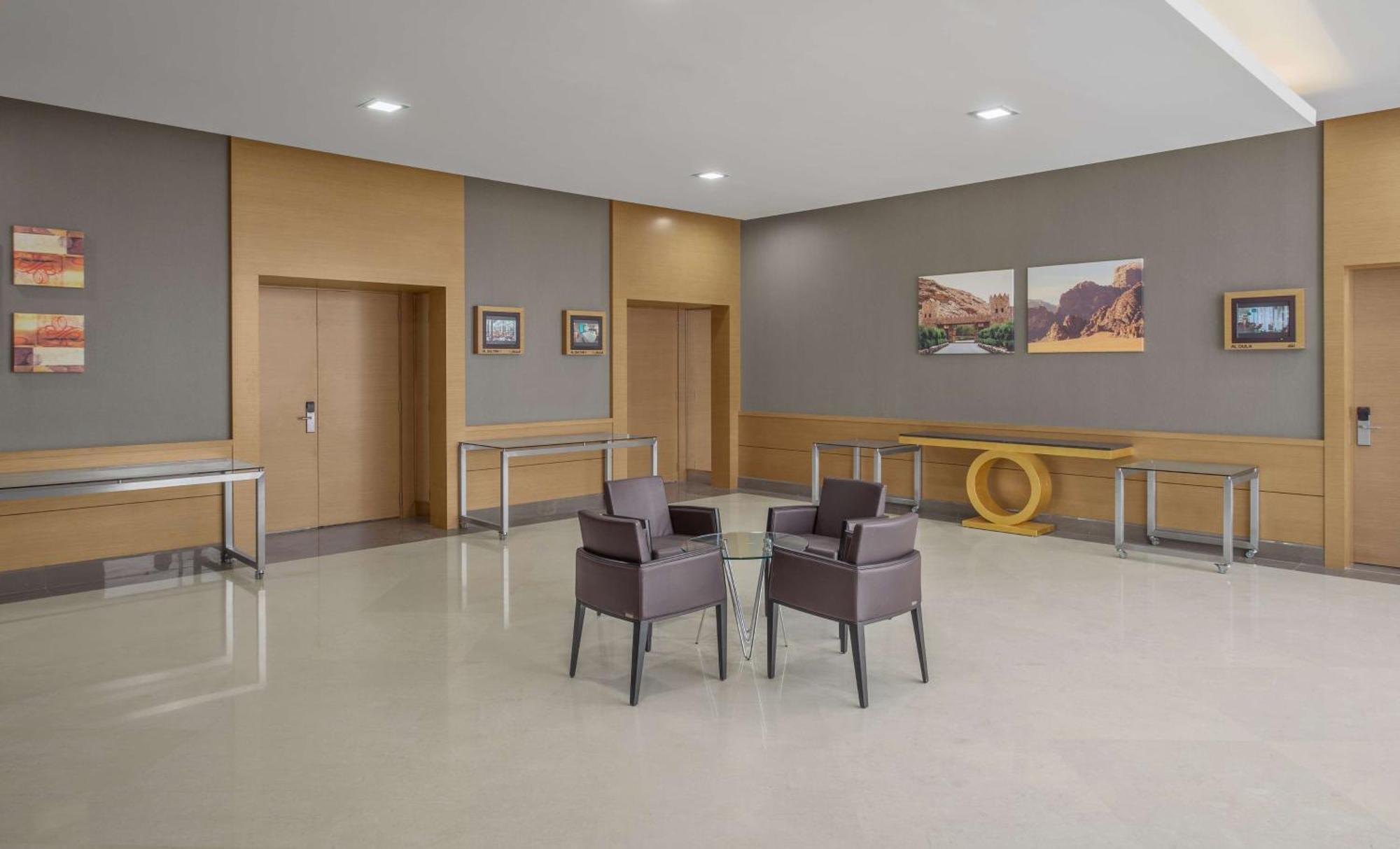 Hilton Garden Inn Tabuk Exterior photo