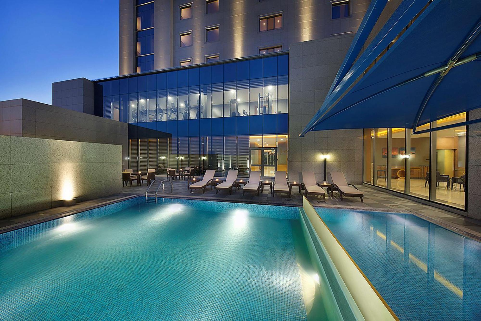 Hilton Garden Inn Tabuk Exterior photo