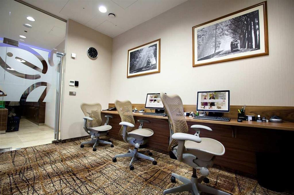 Hilton Garden Inn Tabuk Facilities photo